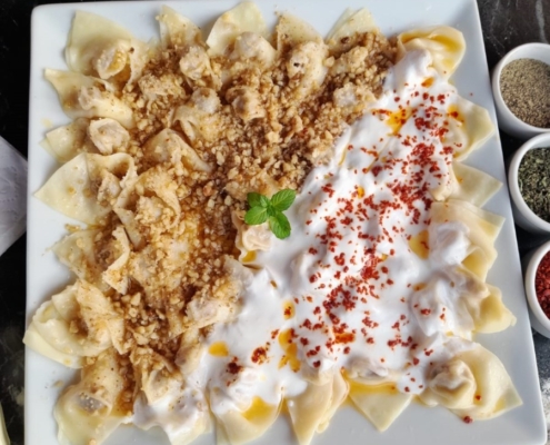 sinop yemekleri, sinop yemekleri nerede?, istanbul sinop lokantası, istanbul sinop restoran, sinop mantısı istanbul, halime şahin sinop yemek sofrası,
